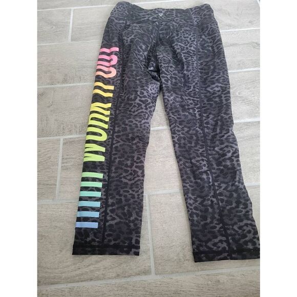 Give Love Get Love For Betsey Johnson Leopard Cheetah Animal Print Workout Leggi - Picture 5 of 7
